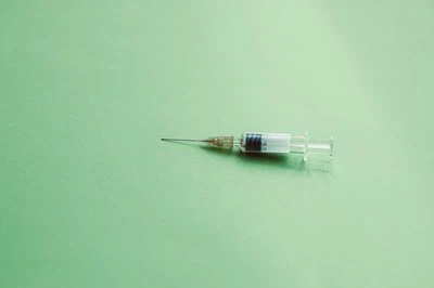 Nuo nuotėkio iki sandarinimo: medžiagos ir H2O2 perdavimo adatų sandarinimo d...