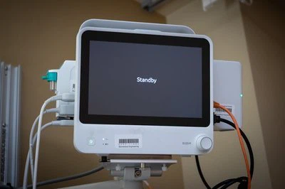 Technologinės inovacijos intrakaulinėse adatose: evoliucinis kelias nuo ranki...